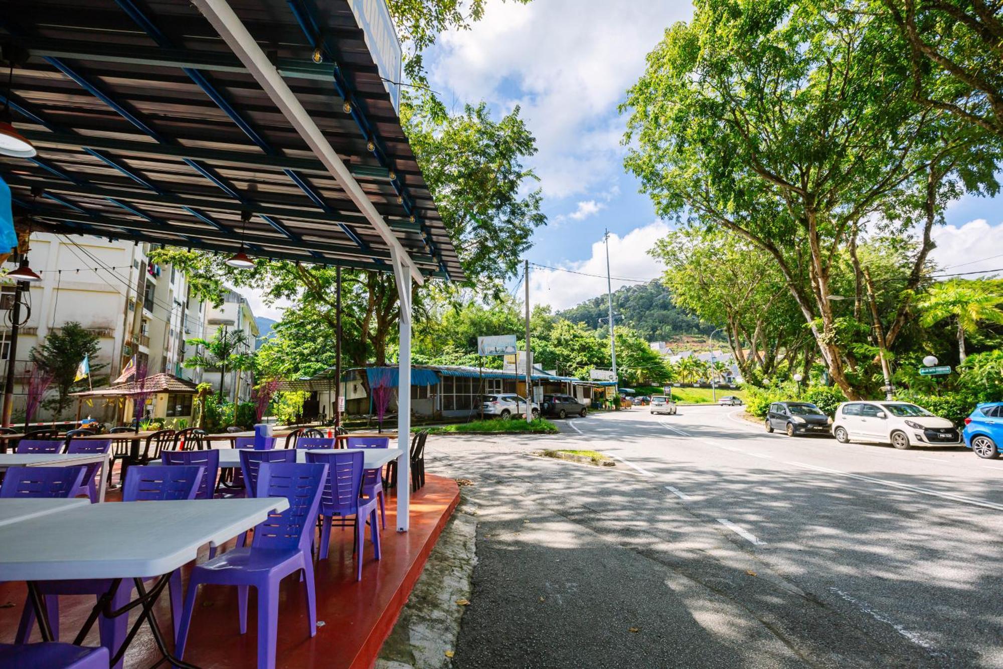 Ees Whale House - Homestay 3 Min Walk To Beach Batu Ferringhi Exterior photo